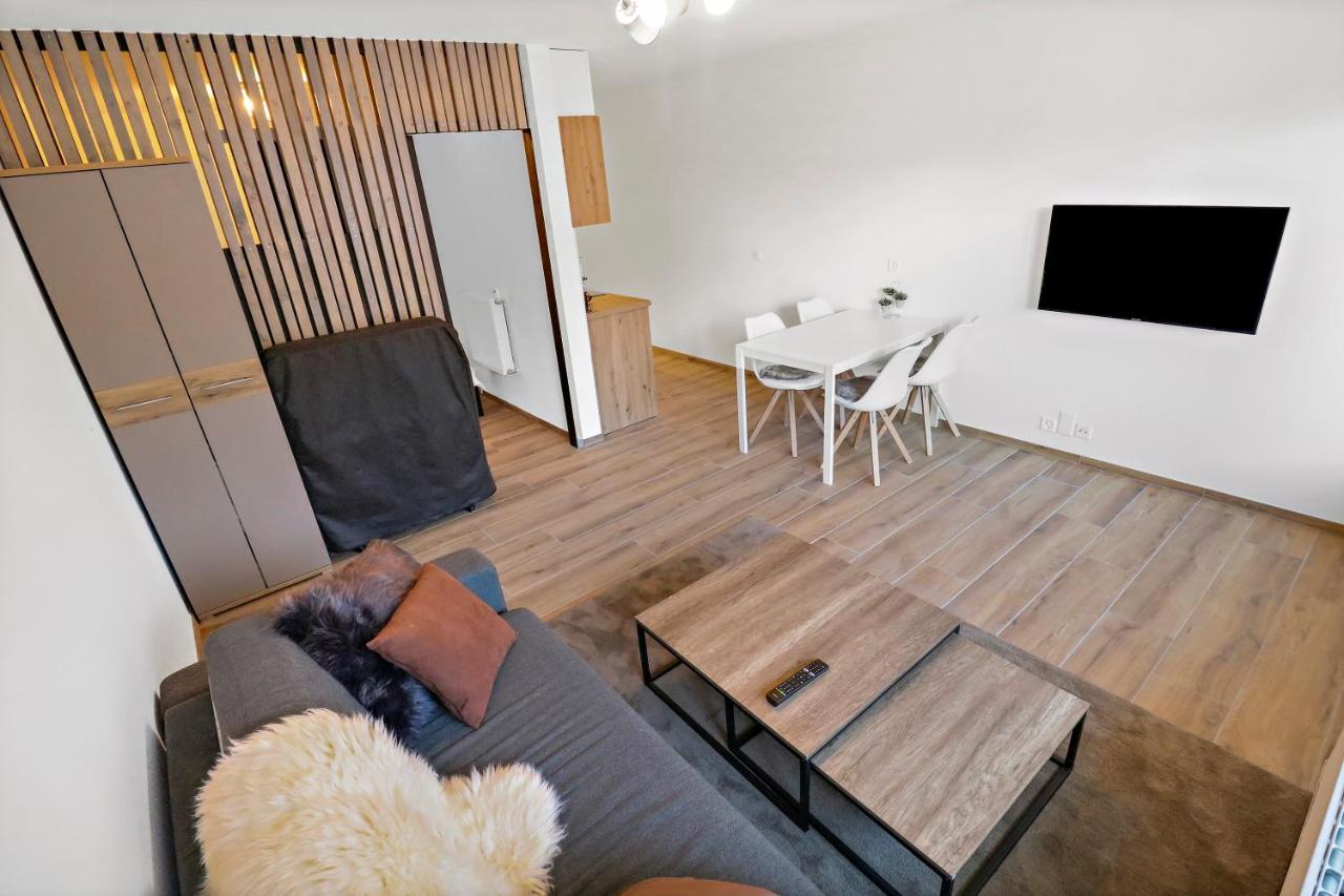 Appartement Cosy Et Renove Au Coeur De La Station Crans-Montana Luaran gambar